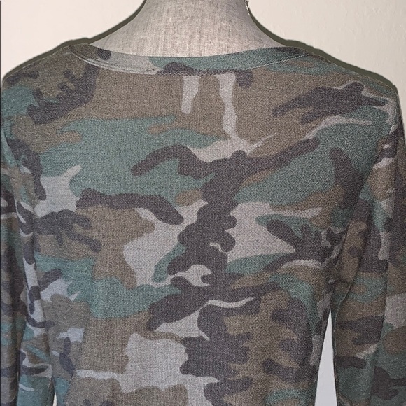🌺🦋HOST PICK!!Anthropology Drew Camo Top - Picture 7 of 11